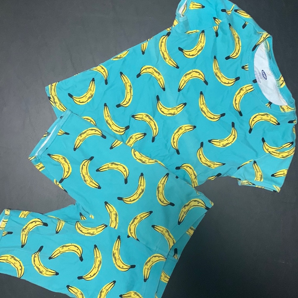 Old Navy boys pajama short set.  Some hem stitching is coming undone on shirt.
